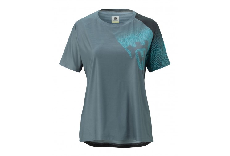 Woman discover jersey